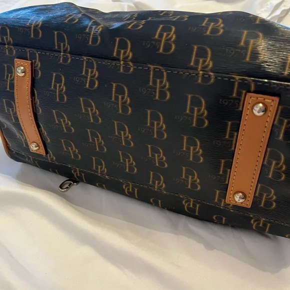 Dooney & Bourke Black/Tan Coated Canvas Satchel/Shoulder Bag AND Matching Wallet - Picture 9 of 15